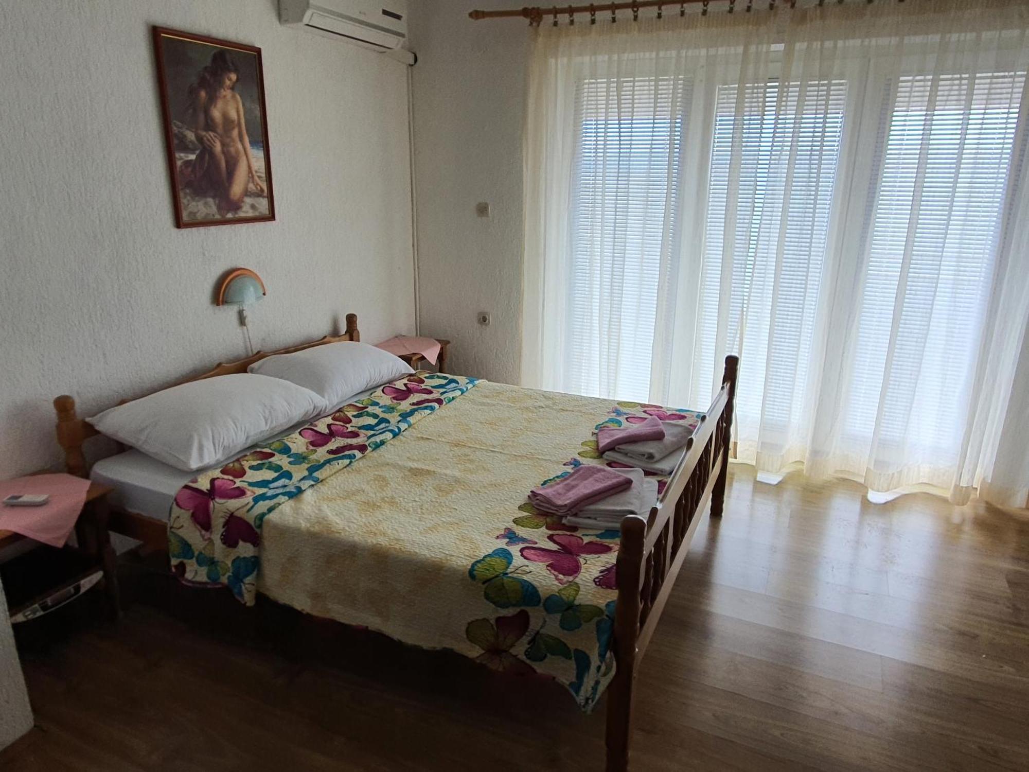 Apartments - Buffet 2B Sveti Juraj Rum bild