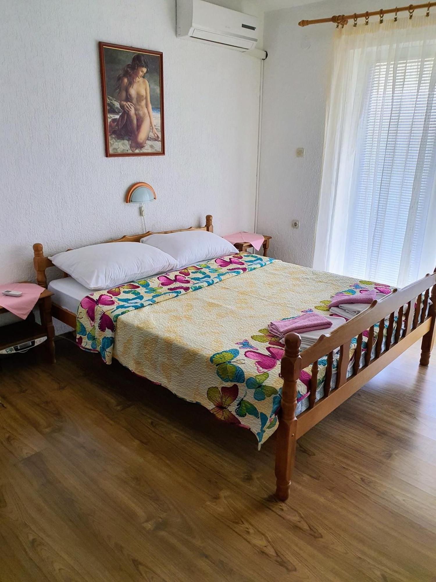 Apartments - Buffet 2B Sveti Juraj Rum bild